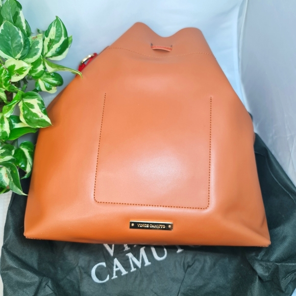 ★MOVING SALE★ Vince Camuto 'Leila' oversized drawstring bucket tote in Bourbon - Picture 2 of 9